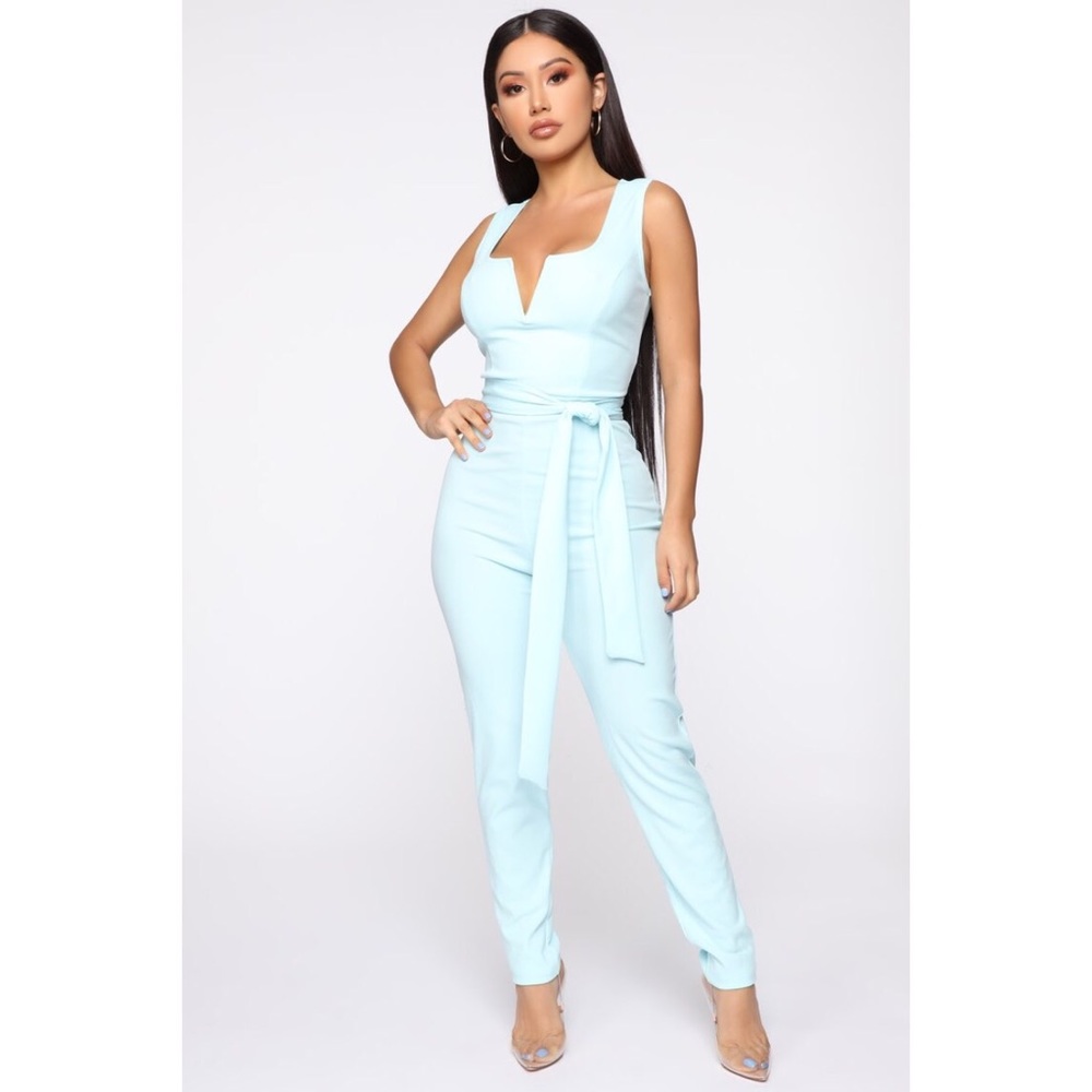 Janie Sleeveless Jumpsuit - Mint * Never Worn **